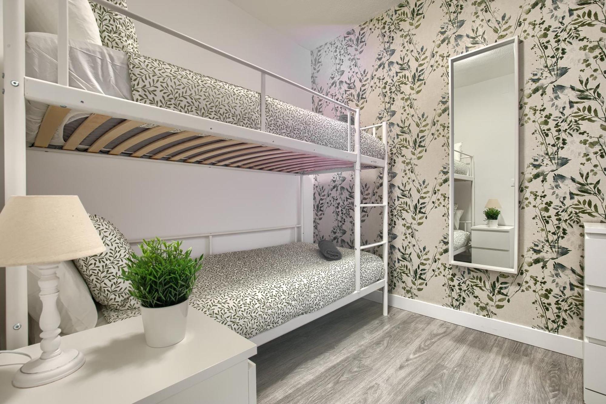 Apartamento San Isidro อัลกาลาเดเอนาเรส ภายนอก รูปภาพ